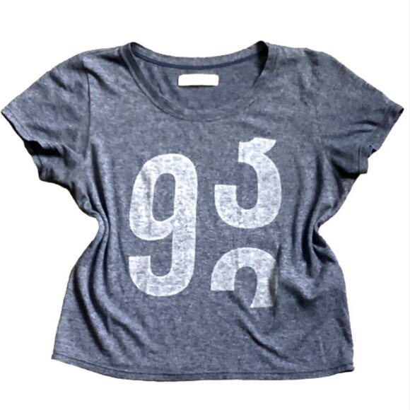 Abercrombie & Fitch Cropped Short Sleeve Graphic Tee Jrs L Blue #42J - Picture 2 of 9